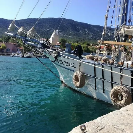 Lu Apartament Nerezine